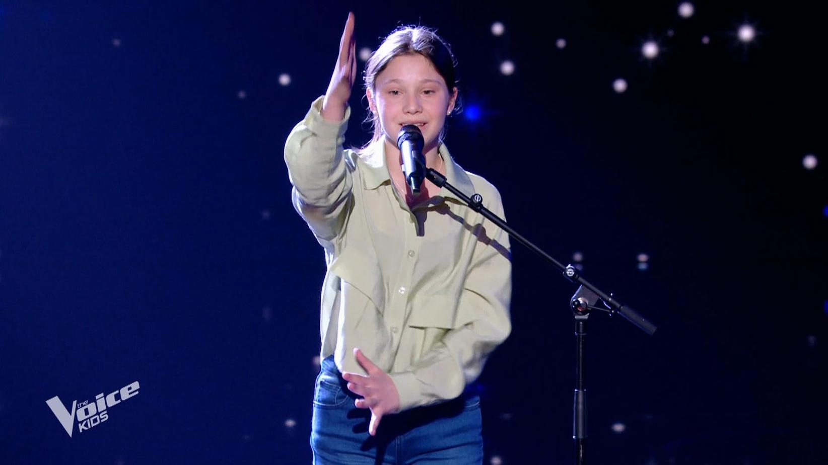 The Voice Kids : le parcours bouleversant de Ninon, 15 ans, née sourde et aujourd’hui candidate