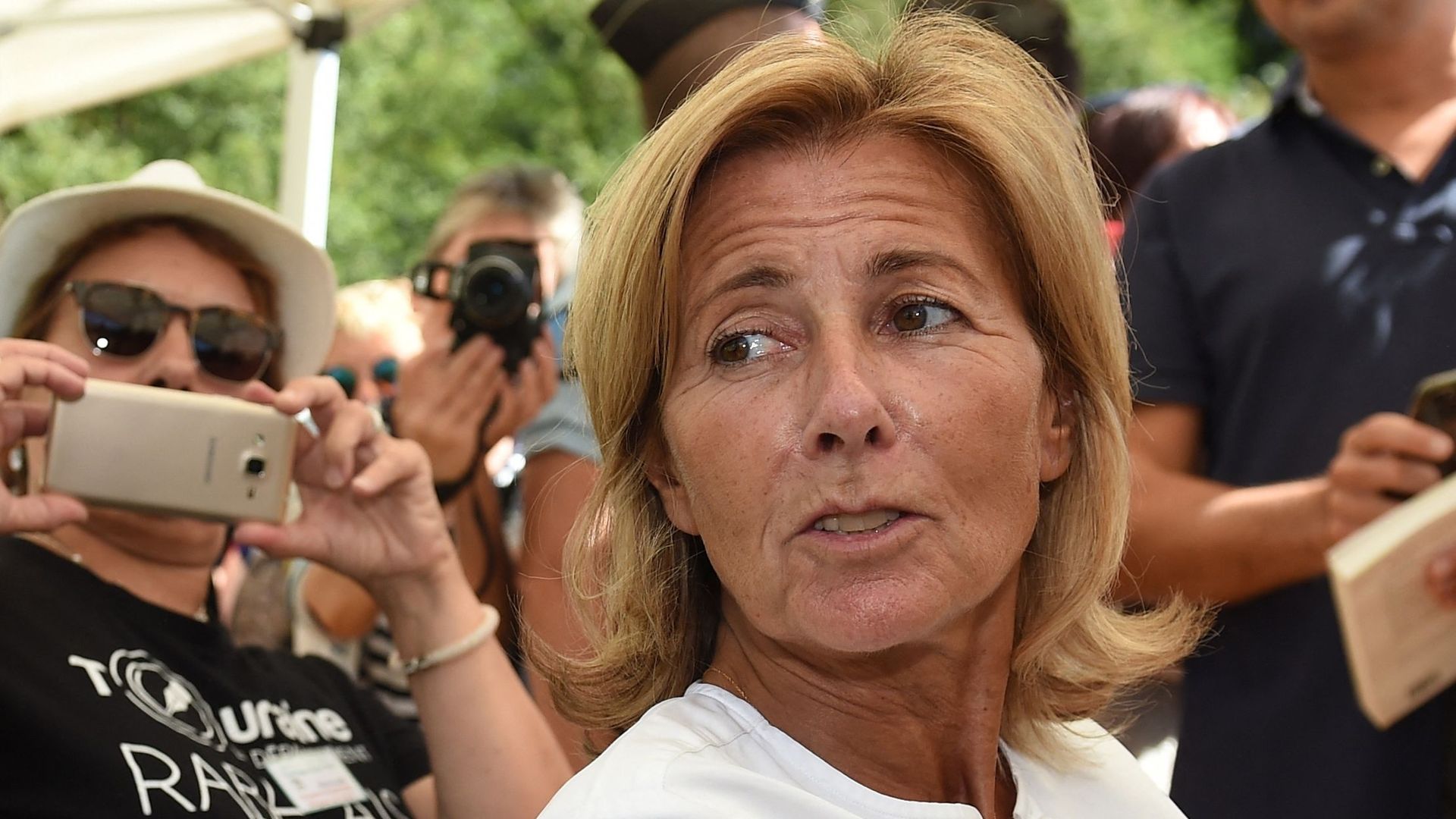 Léa Salamé face à Marion Cotillard : Claire Chazal donne son avis sur la polémique