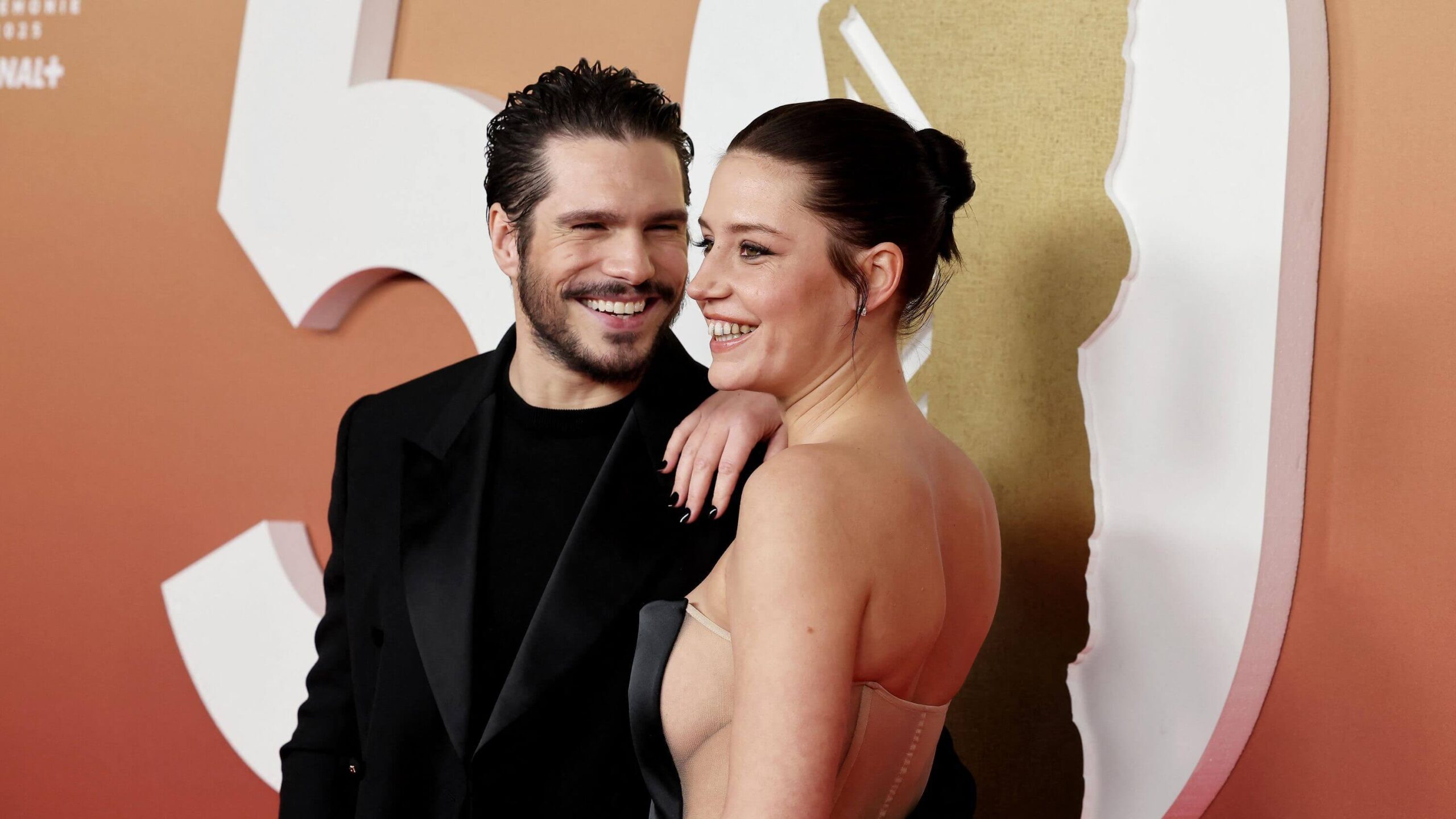 François Civil et Adèle Exarchopoulos bientôt parents ? Le comédien rétablit la vérité