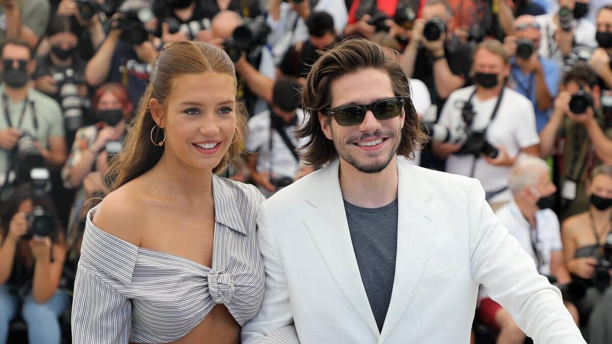 François Civil et Adèle Exarchopoulos bientôt parents ? Le comédien rétablit la vérité