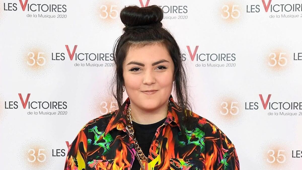 Hoshi de nouveau en couple ? La chanteuse partage une excellente nouvelle … "Je me sens enfin bien"