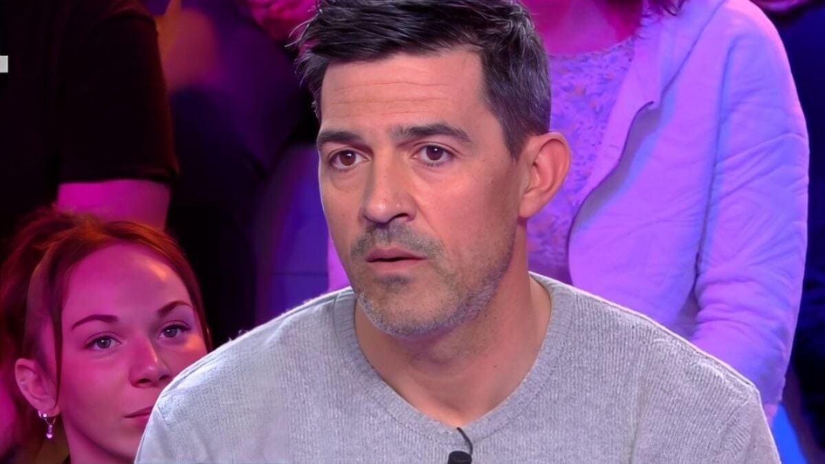 Jean-Pascal Lacoste évoque cette maladie qui a marqué son adolescence : &quot;J'avais ça depuis tout petit&quot;