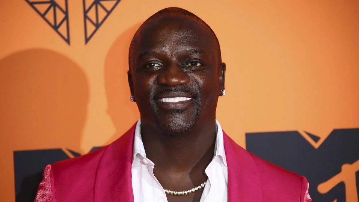 Akon : pourquoi le rappeur a fait l’objet d'une incarcération aux Etats-Unis