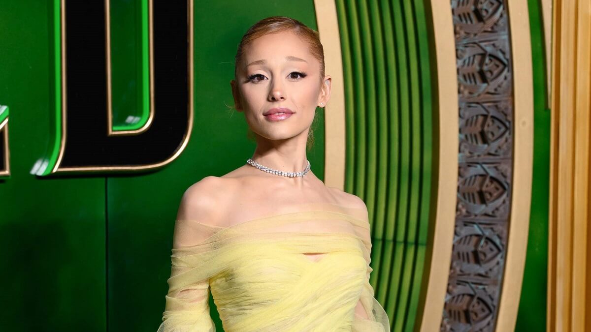 Ariana Grande : grosse frayeur ! La chanteuse attaquée par un fan lors de l'avant-première de Wicked