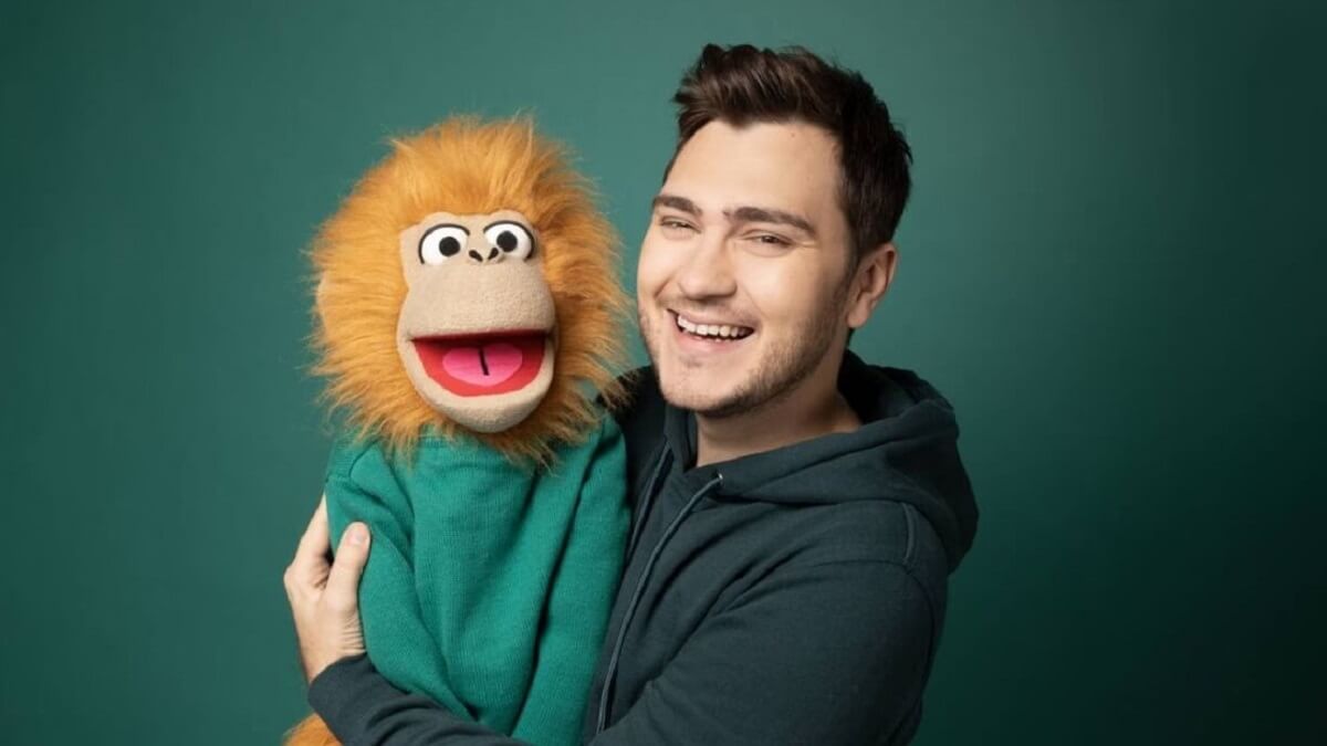 Jeff Panacloc de nouveau en couple ? L’humoriste aurait retrouvé l’amour auprès d’une actrice