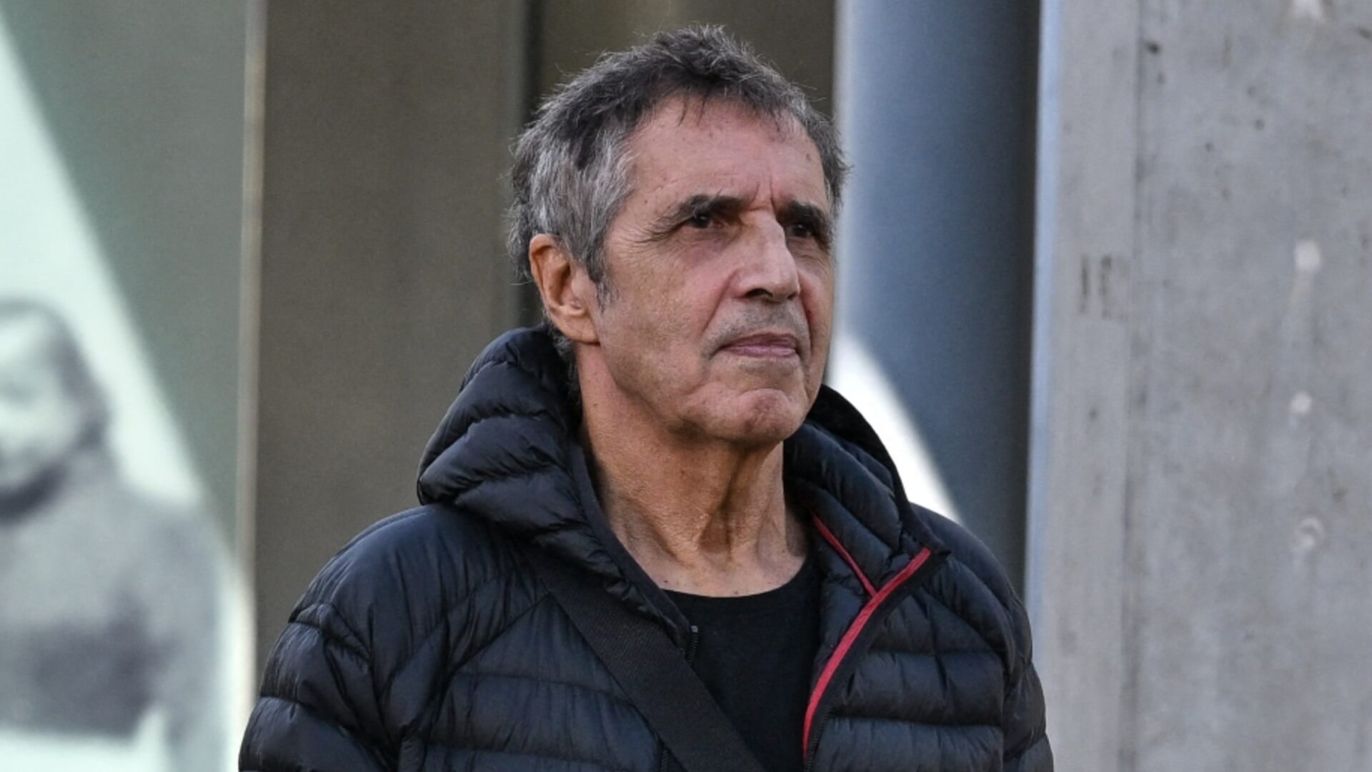 Julien Clerc évoque la réaction de Patrick Dewaere en découvrant sa relation avec Miou-Miou : &quot;J'ai eu mal…&quot;