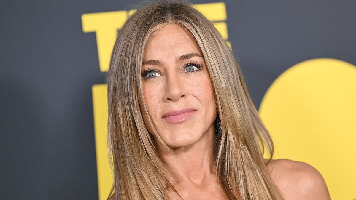 Jennifer Aniston en couple : l'actrice confirme sa relation avec Jim Curtis !