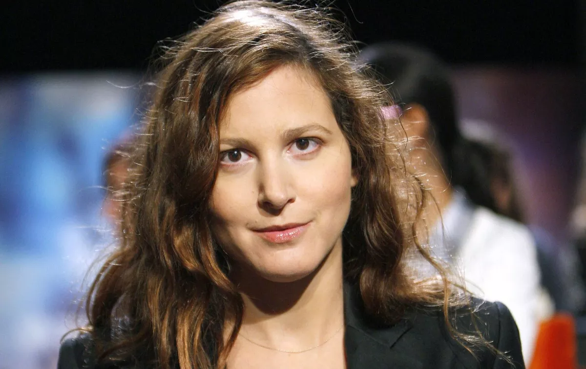 La fille de Bernard-Henri Lévy sur la relation homosexuelle de sa mère : &quot;Elle est tombée amoureuse&quot;