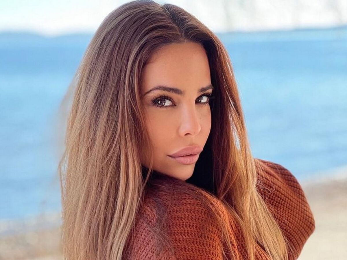 Sarah Fraisou au plus mal, Kim Glow s'en réjouit : &quot;Sidérée qu'elle ose parler de harcèlement&quot;