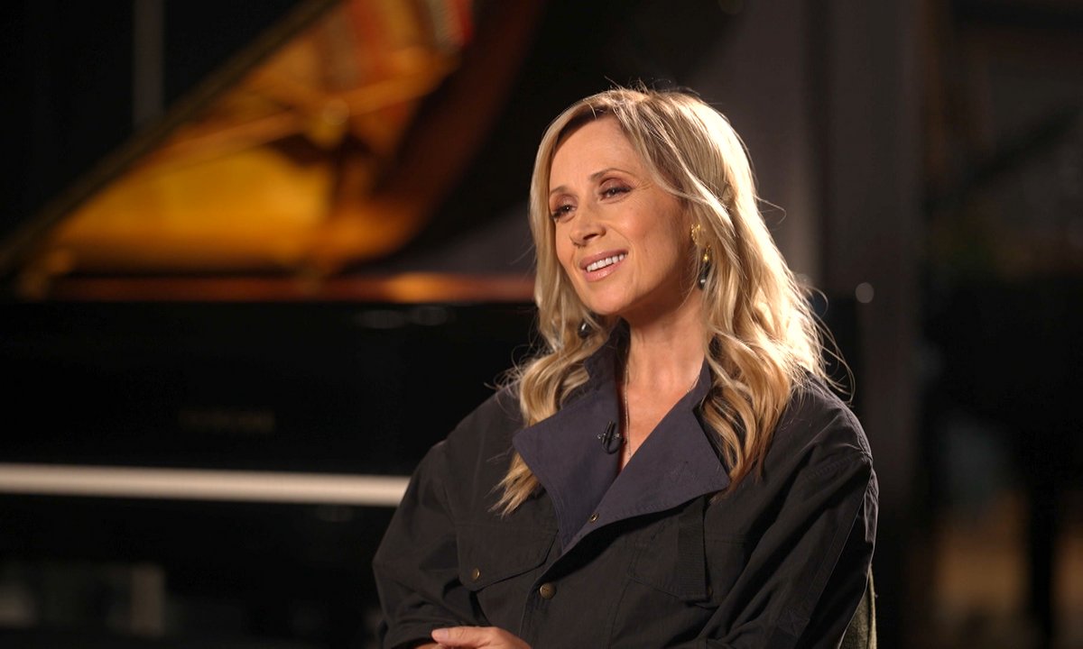 Lara Fabian ne cache plus son admiration pour sa fille Lou : &quot;Elle n’en peut plus d’entendre...&quot;