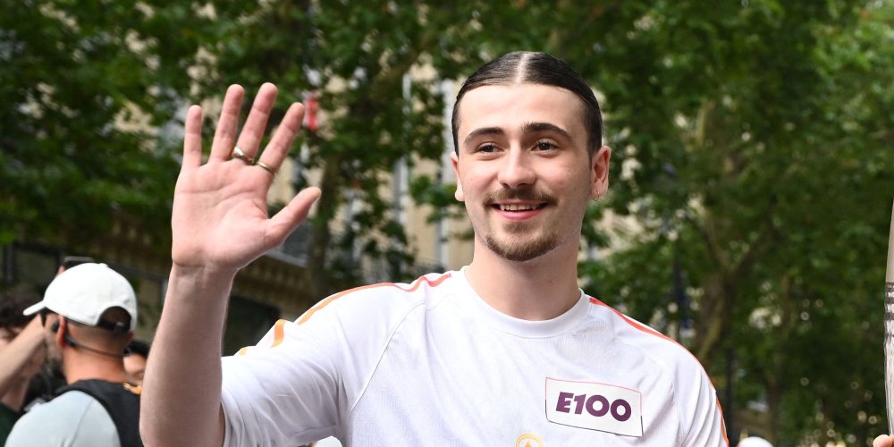 Pierre Garnier : convaincue d'être en couple avec le chanteur, une septuagénaire dépouillée de 7000 euros