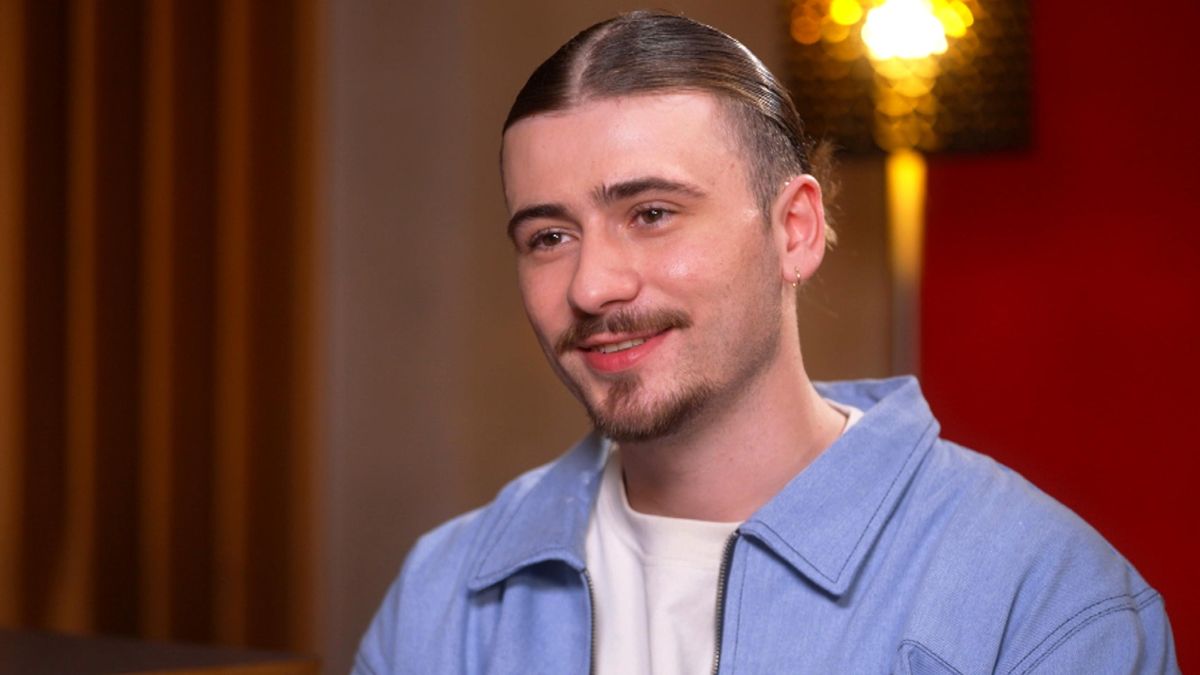 Une veuve de 70 ans arnaquée par un faux Pierre Garnier, sa famille demande l’aide du chanteur