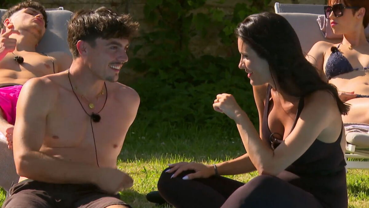 Les Cinquante : Simon Feraud et Laura Marra toujours en couple ? L'ex d'Adixia dit tout !
