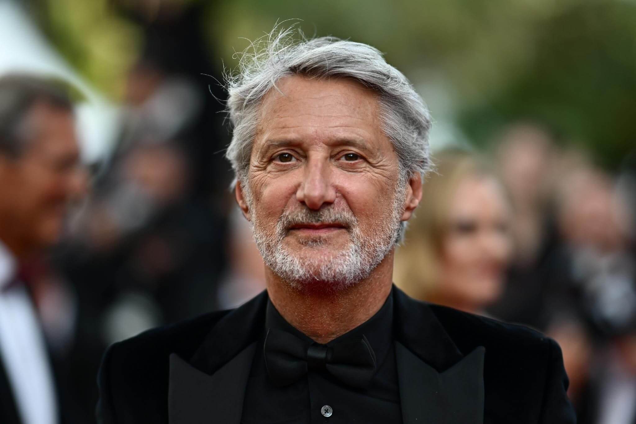 Rendez-vous en terre inconnue : Antoine de Caunes tacle sévèrement l’émission, &quot;Je déteste…&quot;