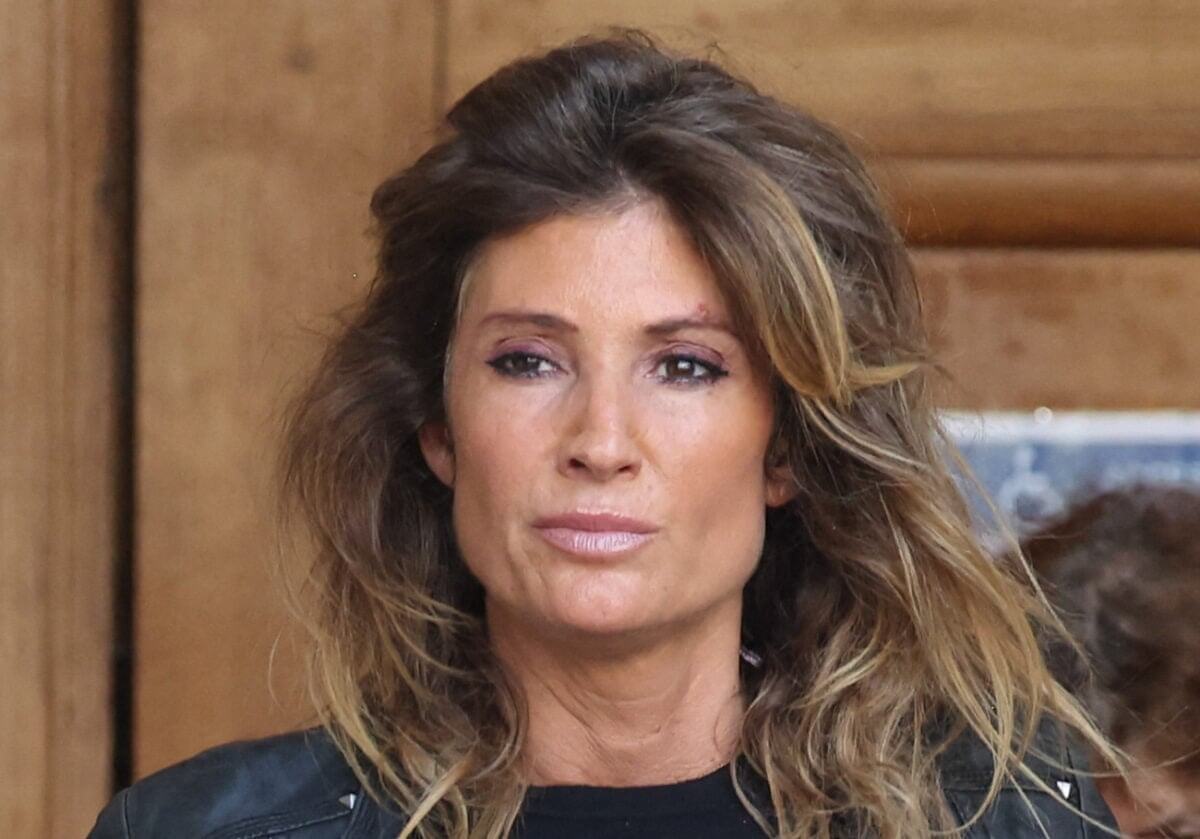 Caroline Ithurbide enceinte à 45 ans : elle réagit aux critiques sur son âge "C'est insultant"