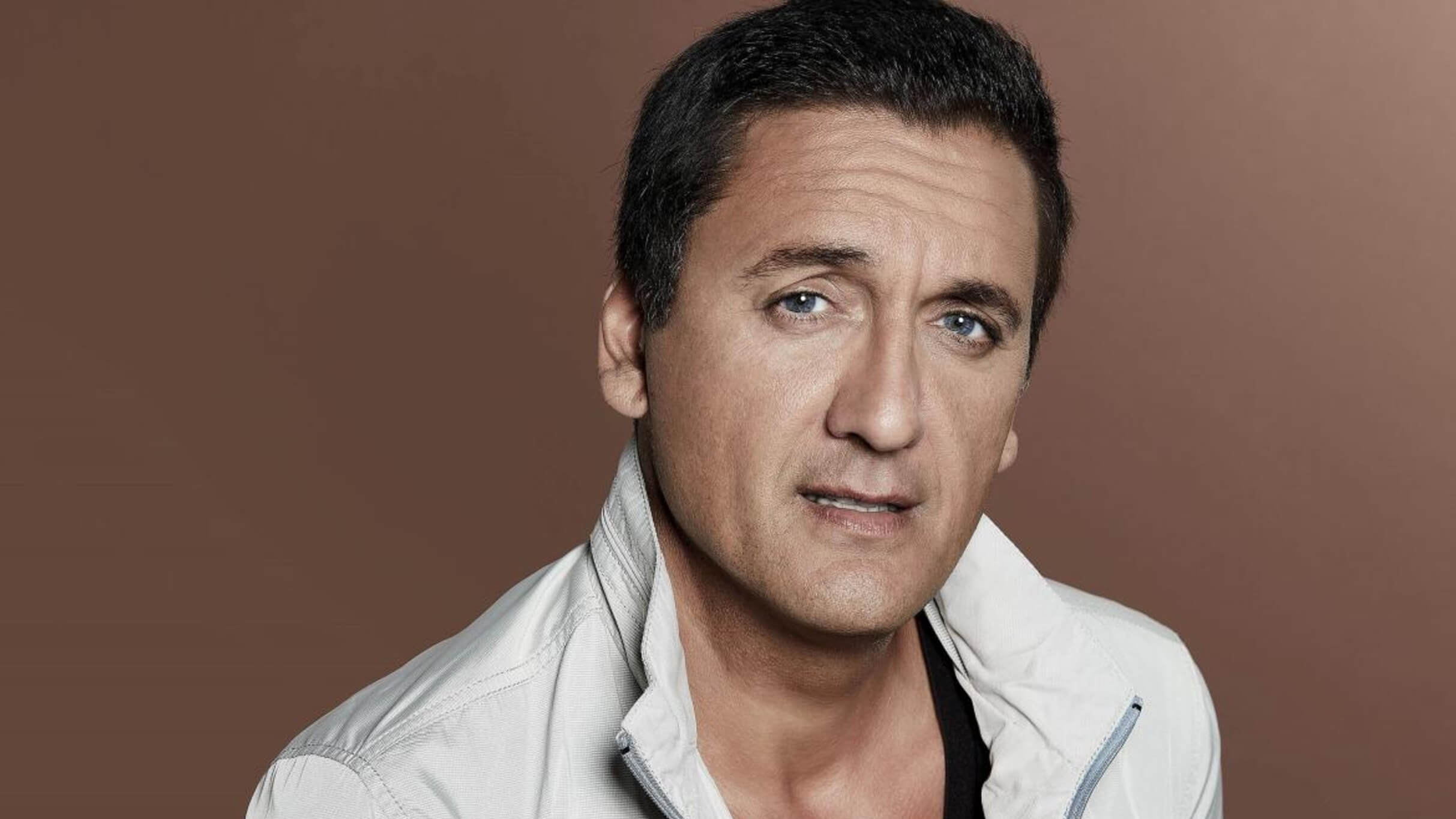 Dany Brillant révèle les raisons pour lesquelles il a changé de nom pour sa vie d’artiste