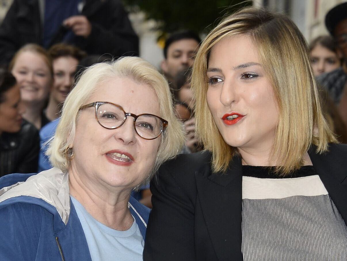 Josiane Balasko raconte une histoire familiale et embarrasse Marilou Berry : &quot;Elle m’a fait un chantage odieux…&quot;