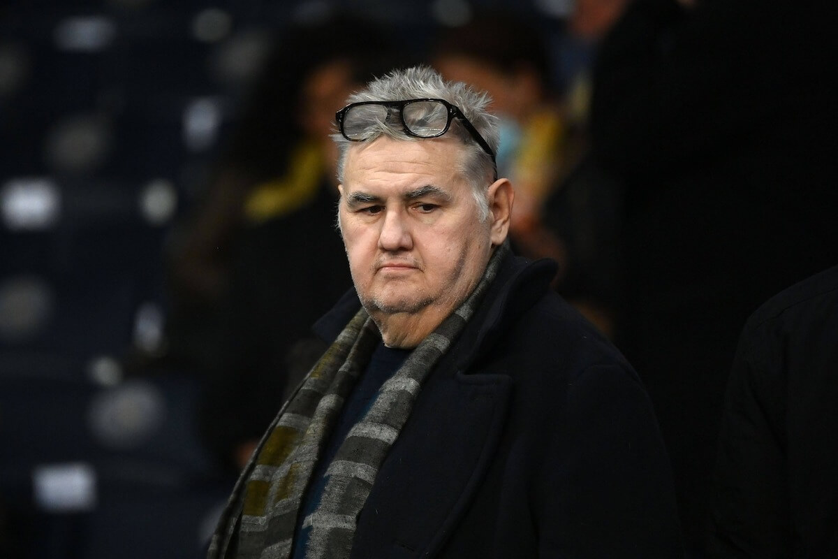 Pierre Ménès fait des révélations sur ses finances : "J'ai zéro euro qui tombe tous les mois"