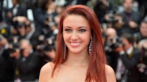 Miss France 2026 : Delphine Wespiser fait un lien entre les deux miss régionales destituées et Brigitte Macron