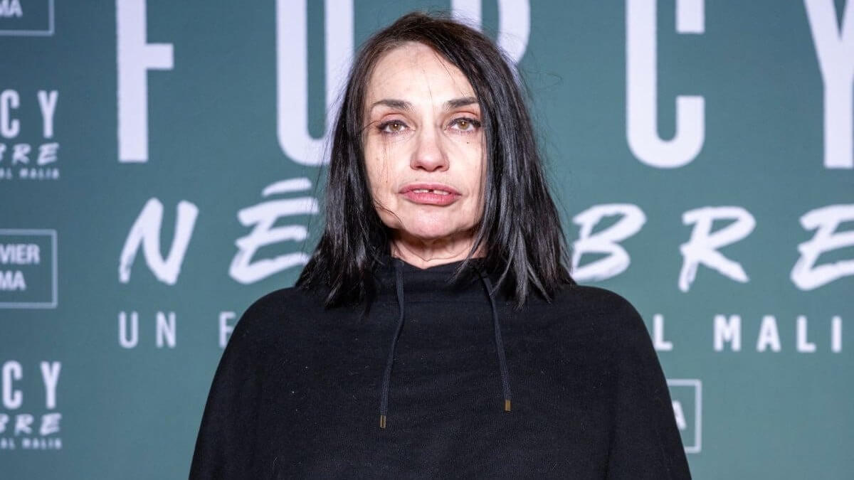 Béatrice Dalle cash sur ses problèmes financiers : "J'ai pas de thune, j'ai pas d'appart"