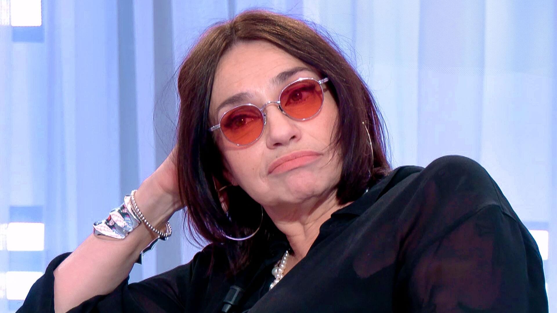 Béatrice Dalle cash sur ses problèmes financiers : "J'ai pas de thune, j'ai pas d'appart"