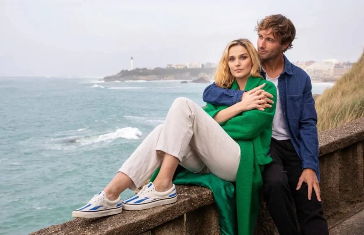 Camille Lou annonce son mariage avec Romain et dévoile une tendre photo