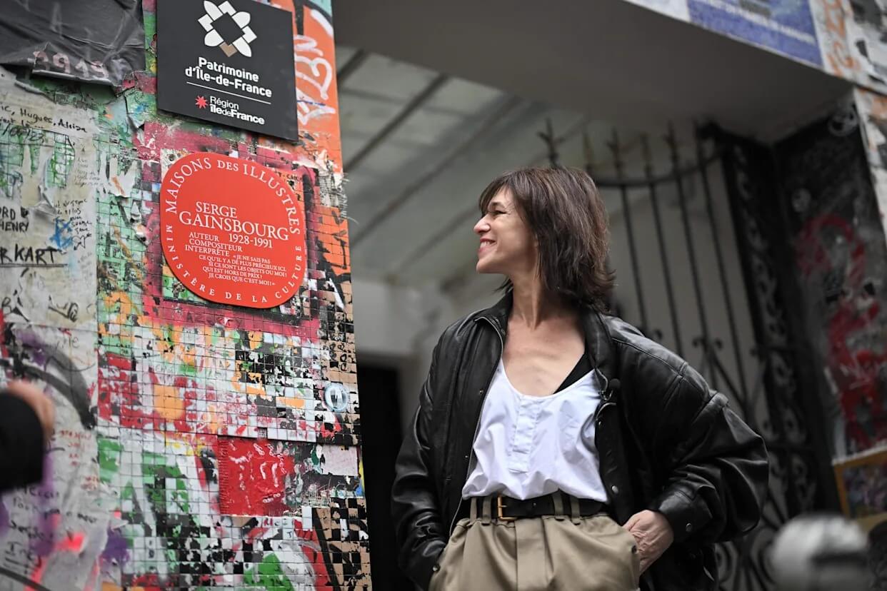 Charlotte Gainsbourg préserve l’héritage familial : la maison de son père rachetée par un proche