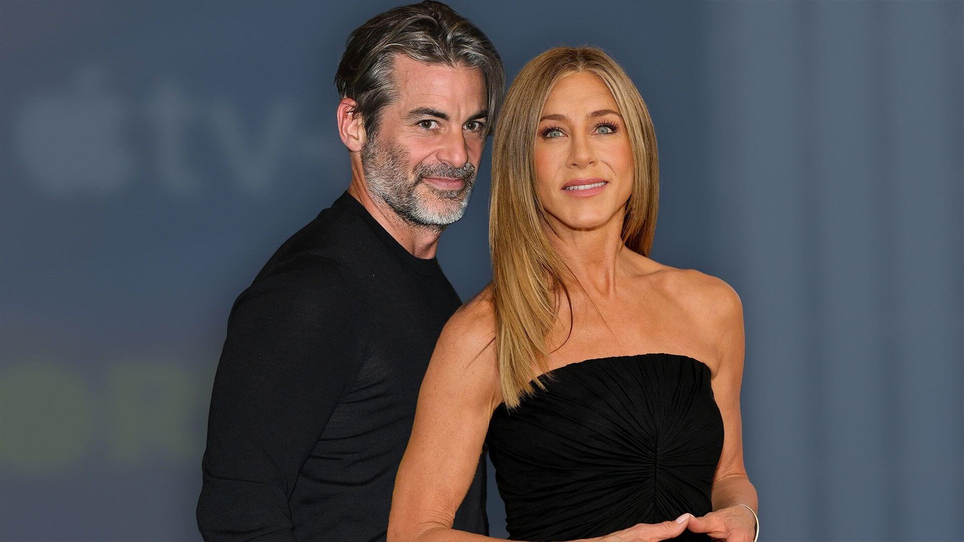 Jennifer Aniston en couple avec Jim Curtis : son compagnon sort du silence et évoque leur rencontre