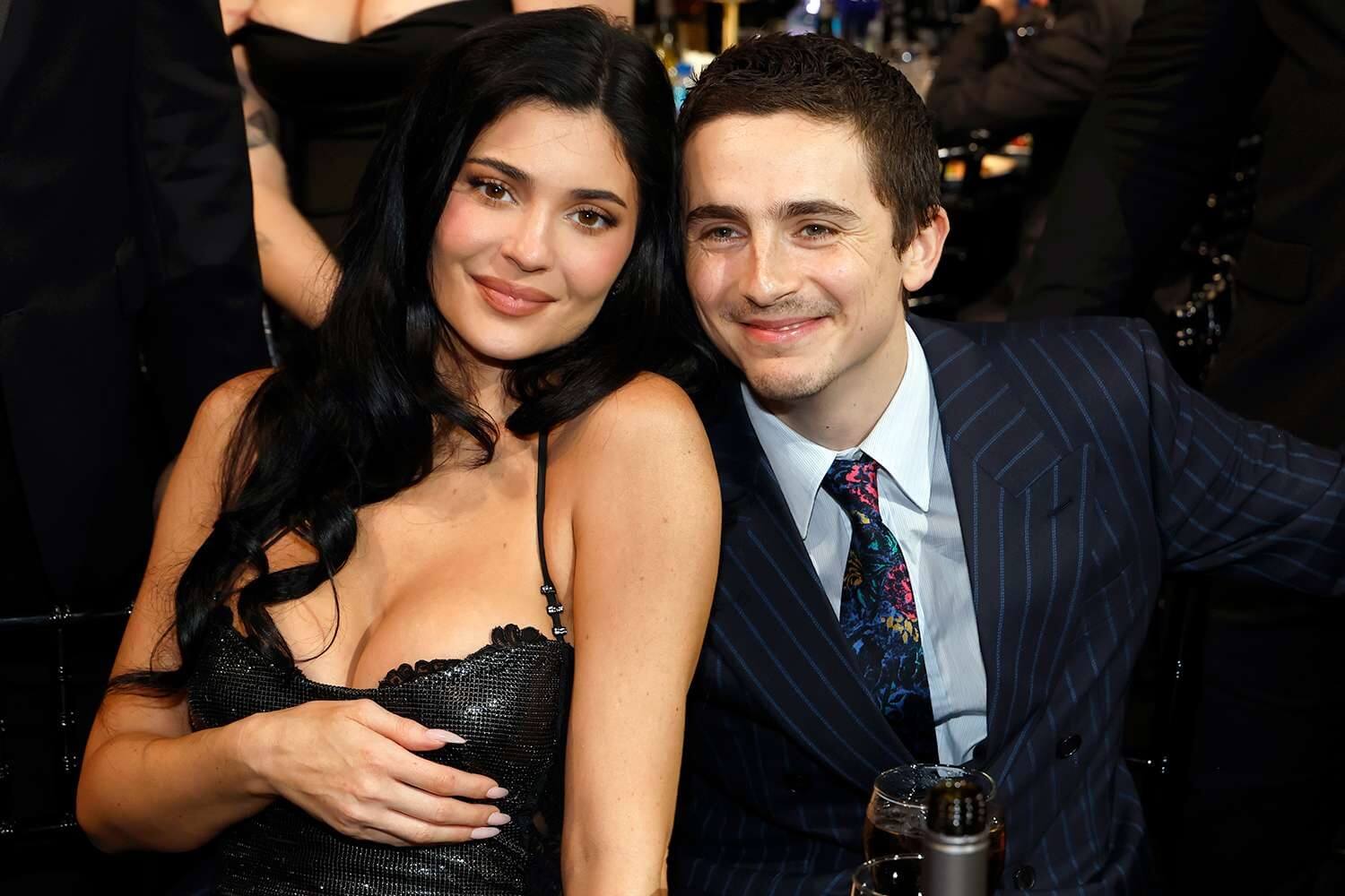 Timothée Chalamet fait une belle déclaration d’amour à Kylie Jenner sur scène