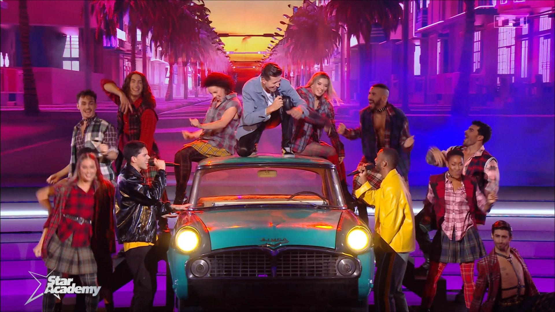 Star Academy : un ancien candidat fait son retour au château et son nouveau look étonne !