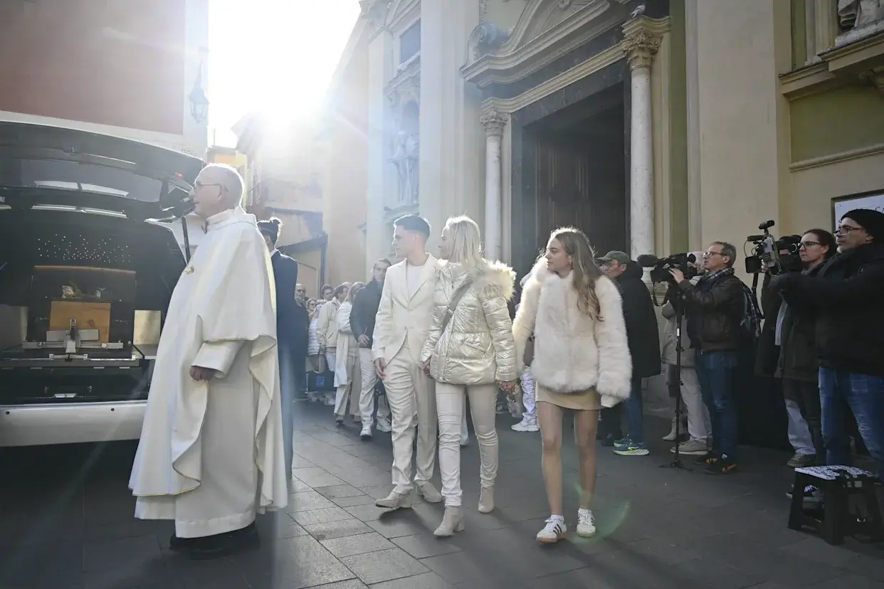 Obsèques d’Evelyne Leclercq : Simone Garnier (Tournez manège) absente de la cérémonie, la raison dévoilée