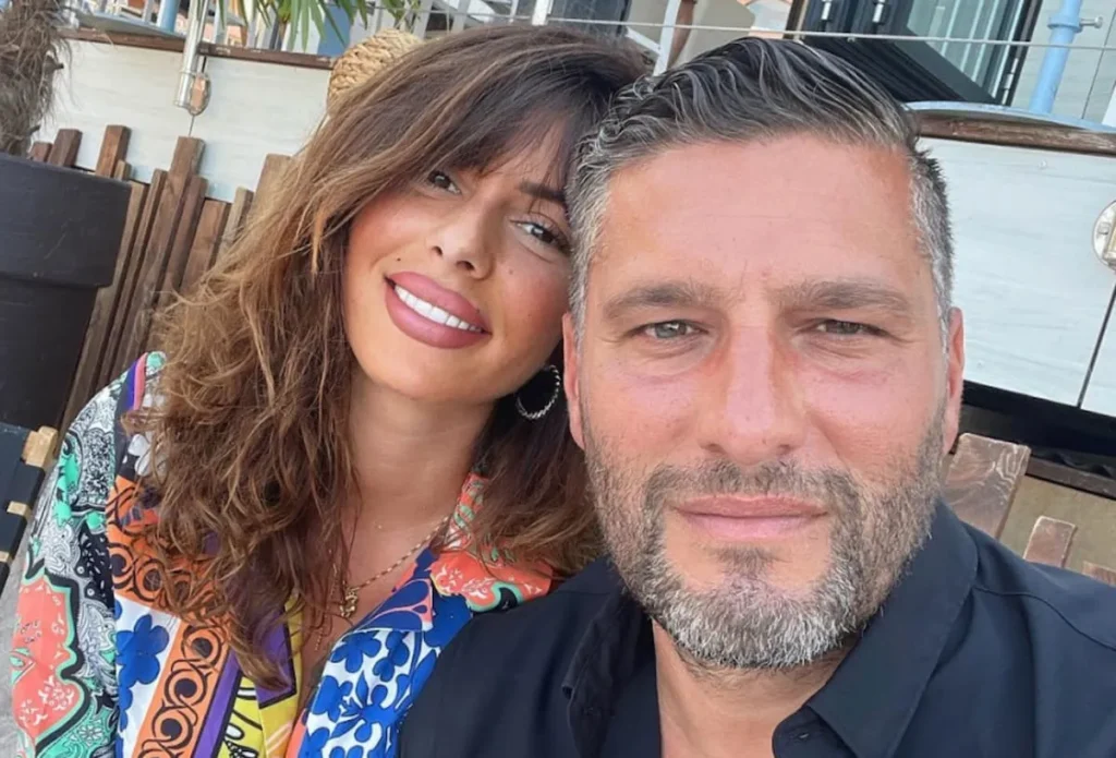 "Je t'égorge" : Sarah Lopez victime de menaces de mort après l'annonce de sa deuxième grossesse