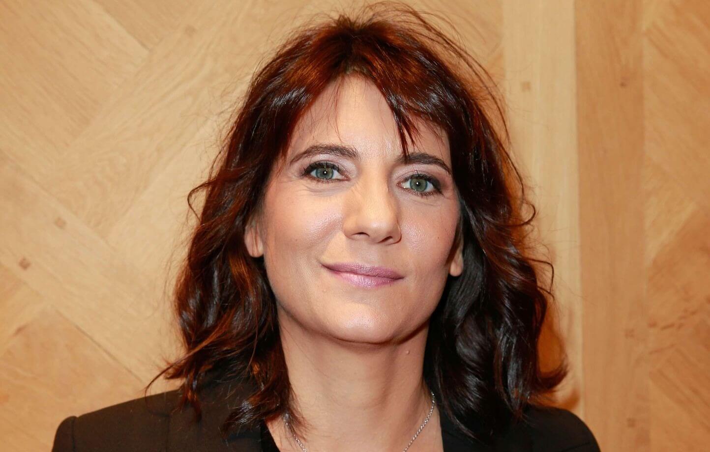 Estelle Denis confrontée à une vague d’insultes sexistes : "Je commence à être habituée…"