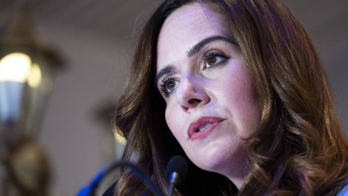 "Il n’y a pas de blabla chez elle" : cette chanteuse qui s’engage auprès de Sarah Knafo