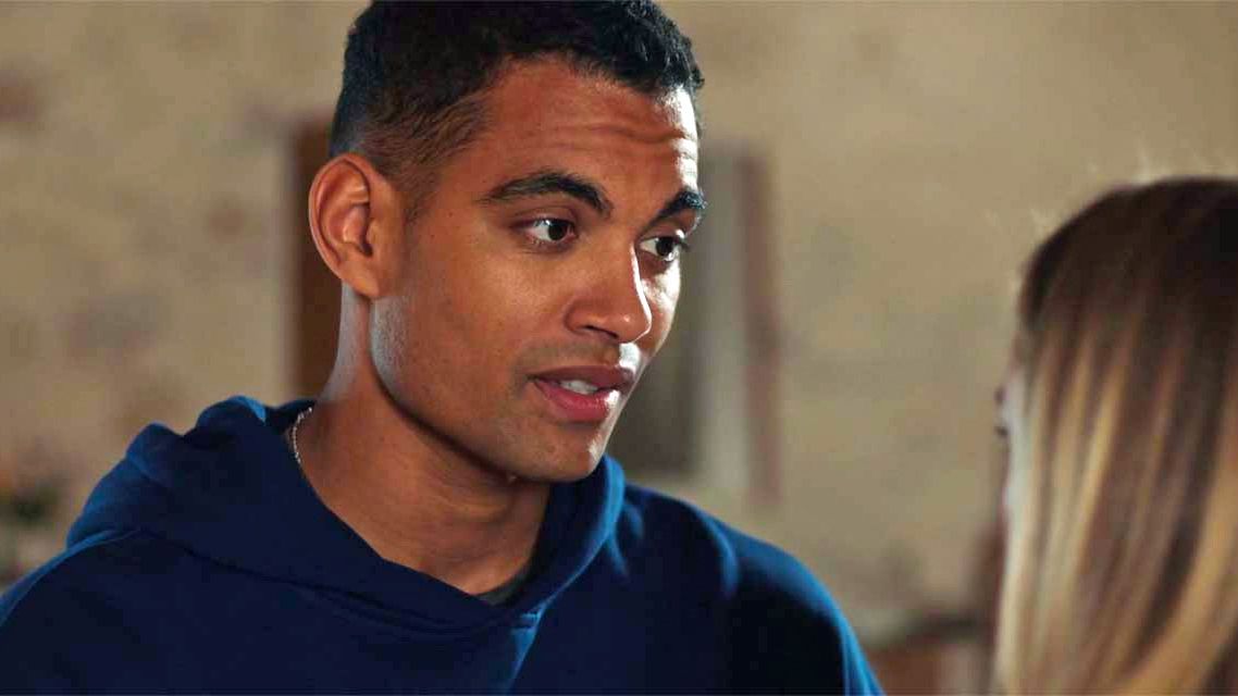 Terence Telle papa ? Une photo lance le débat et fait réagir l’acteur