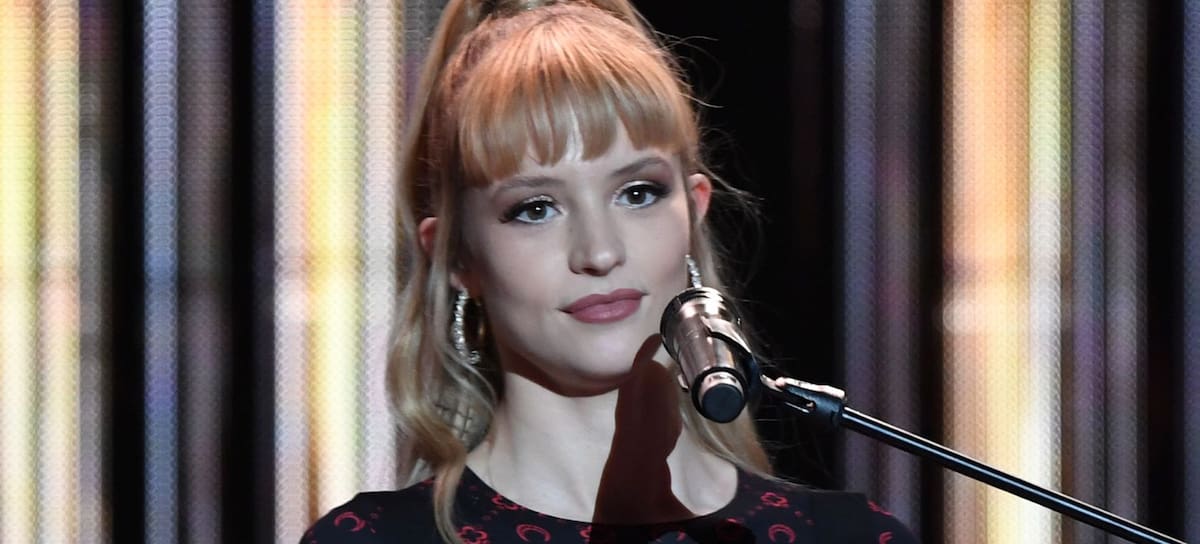 Angèle : la chanteuse dans le viseur du fisc, plusieurs saisies réalisées à son domicile parisien