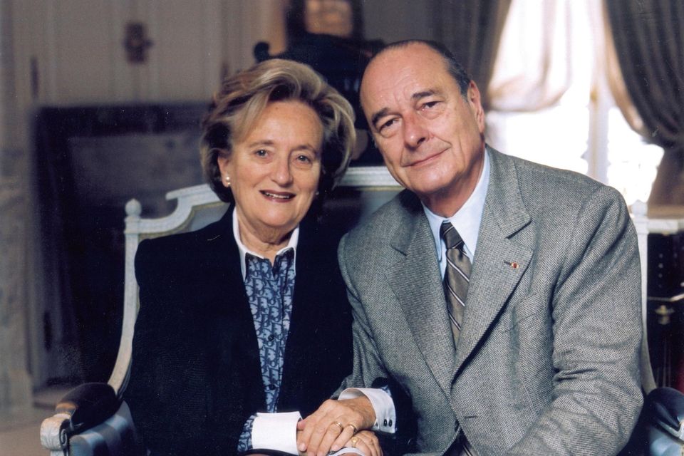 Bernadette Chirac reçoit la Légion d'honneur en toute discrétion