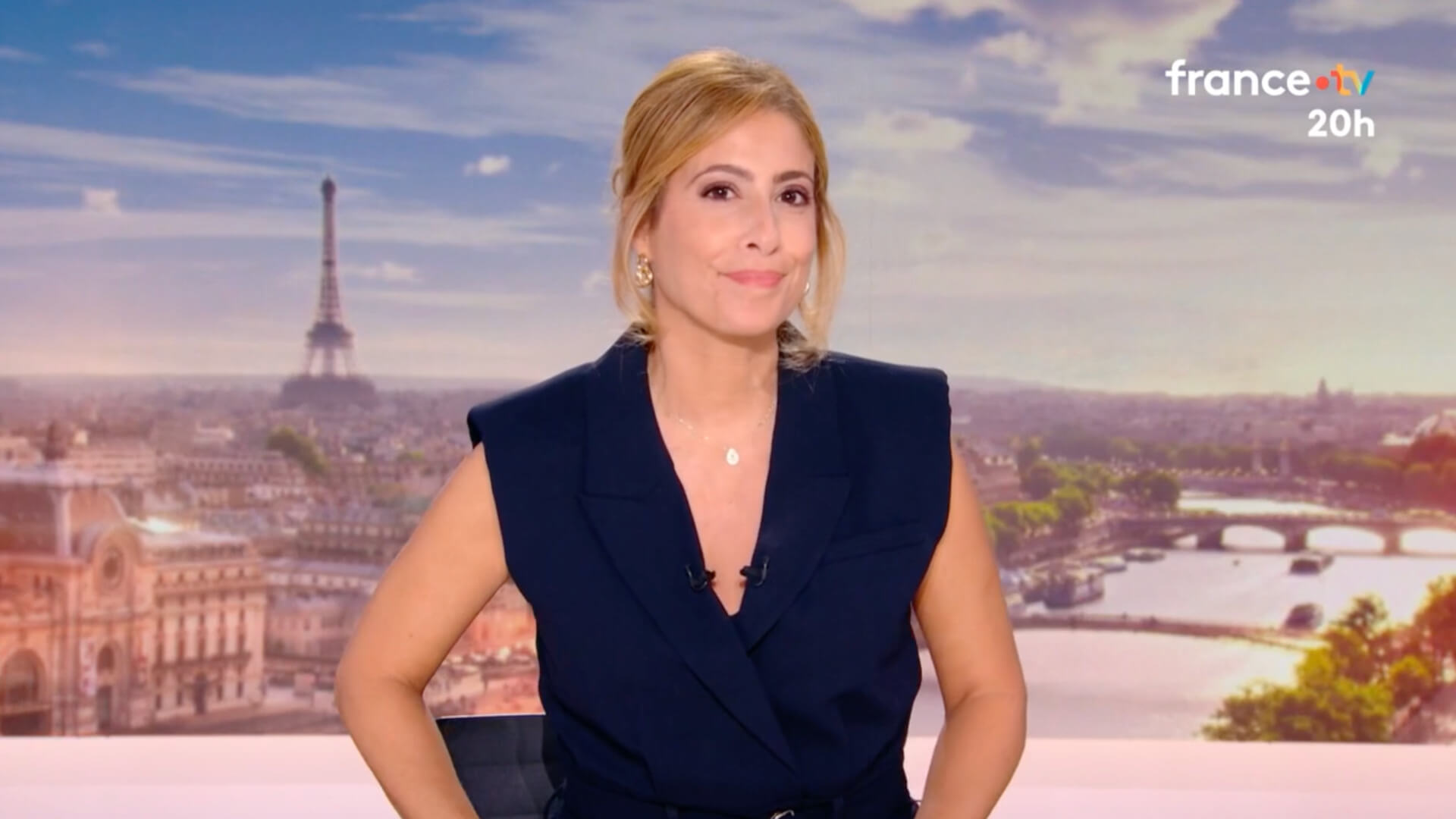 Léa Salamé cash sur son salaire au JT de 20H de France 2 : "Je n’ai pas demandé un euro de plus"