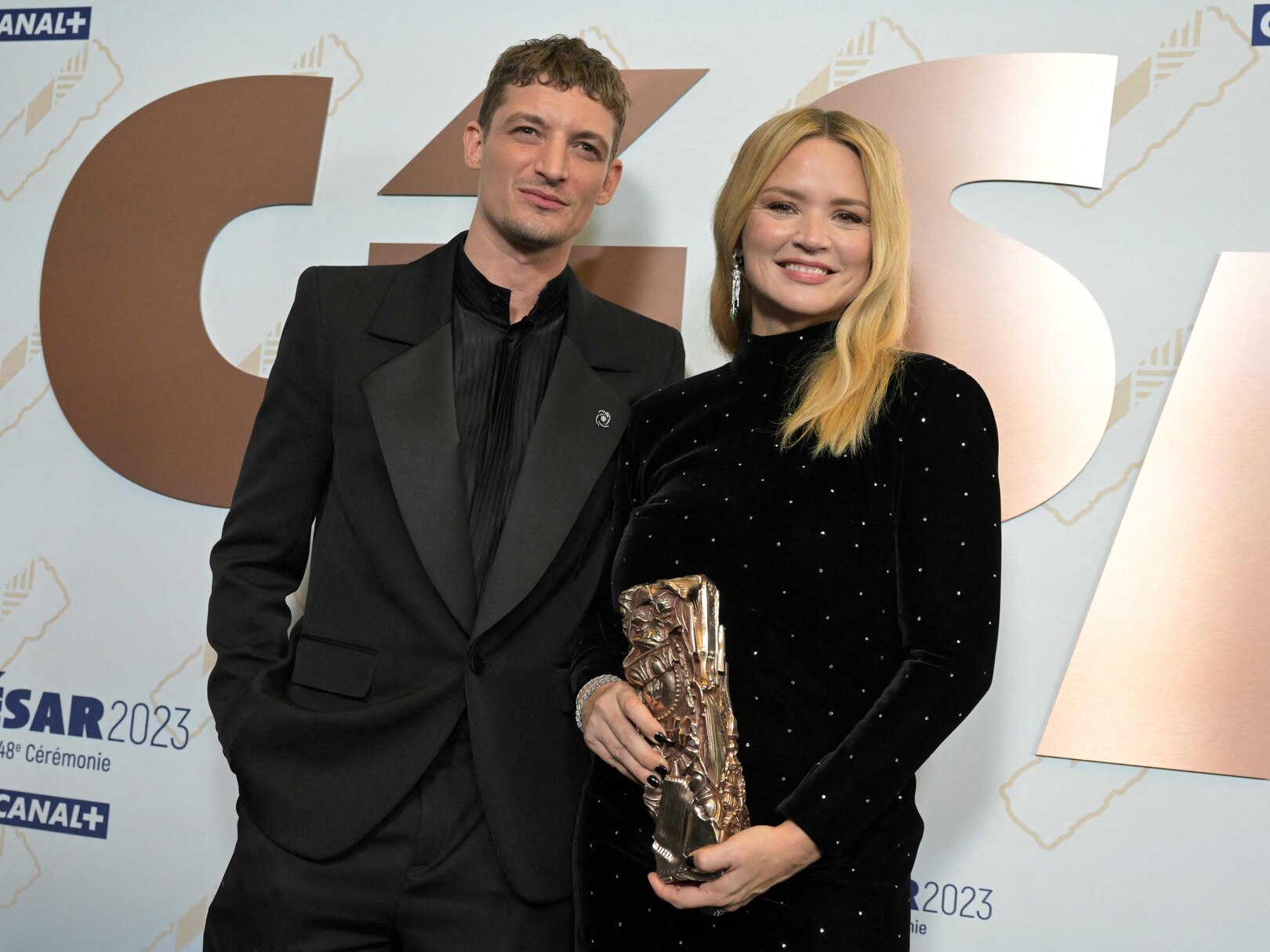 Virginie Efira : comment a-t-elle rencontré son compagnon et père de son fils, l’acteur Niels Schneider