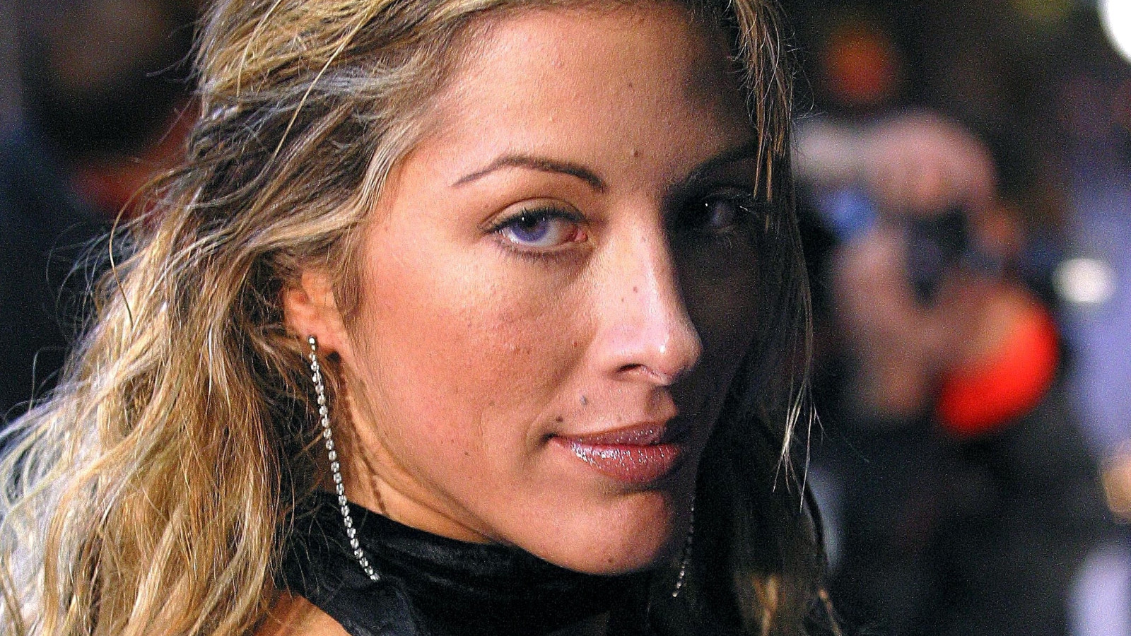 "Elle avait du mal à marcher" : les voisins de Loana reviennent sur ses derniers instants