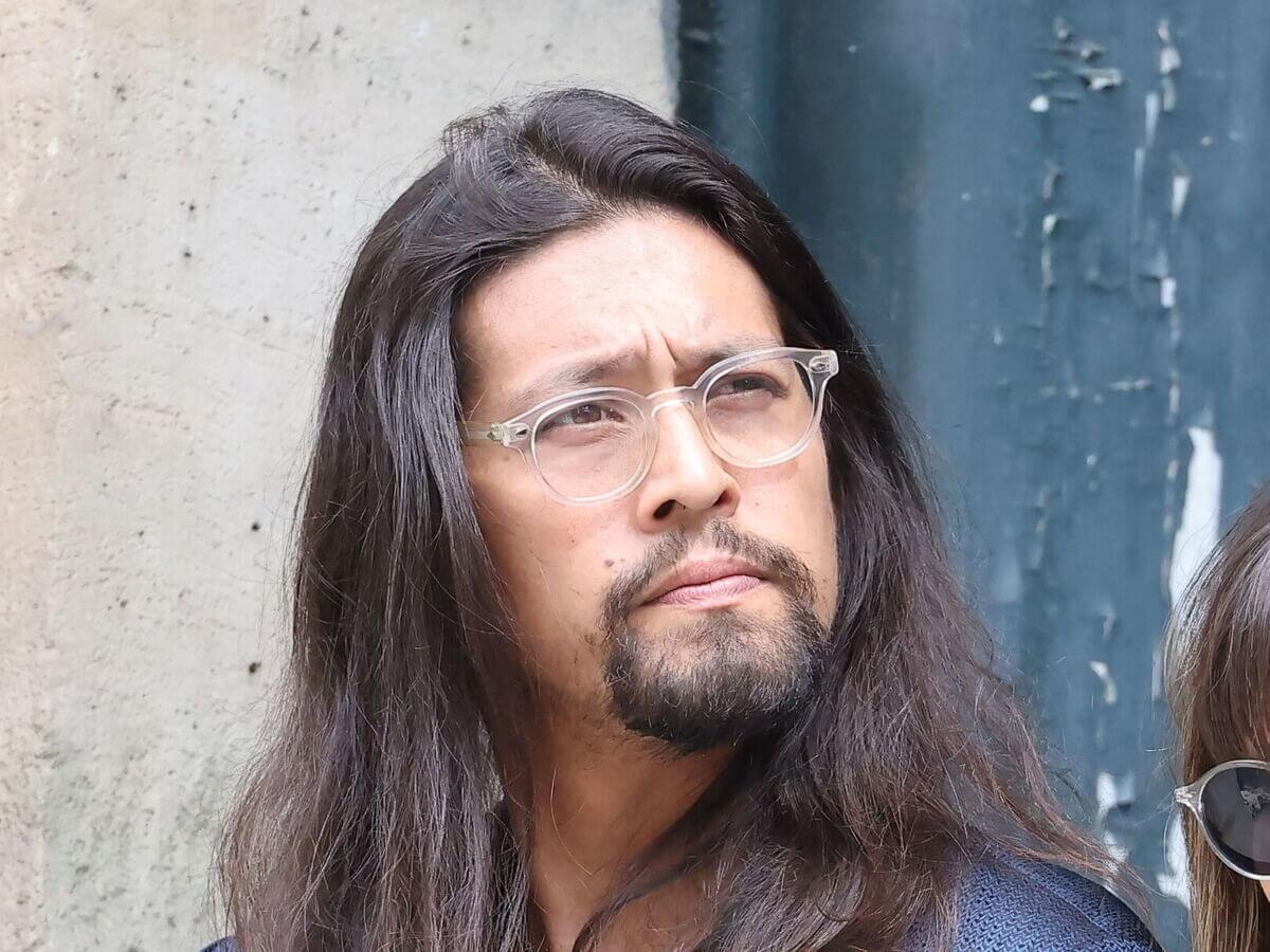 Quelle époque : Lulu Gainsbourg déstabilisé face à une séquence consacrée à son père