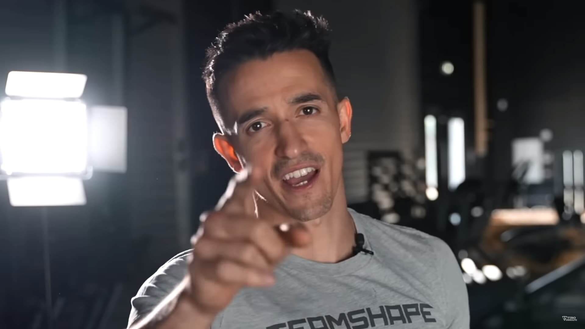 "Teubé InShape" : Tibo InShape règle ses comptes avec un chroniqueur d'Estelle Denis