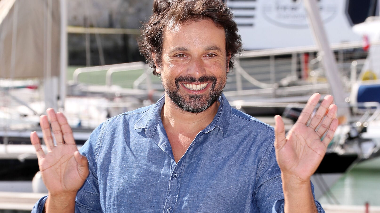 Antoine de Caunes en colère en évoquant Bruno Salomone : "Il aurait mérité..."