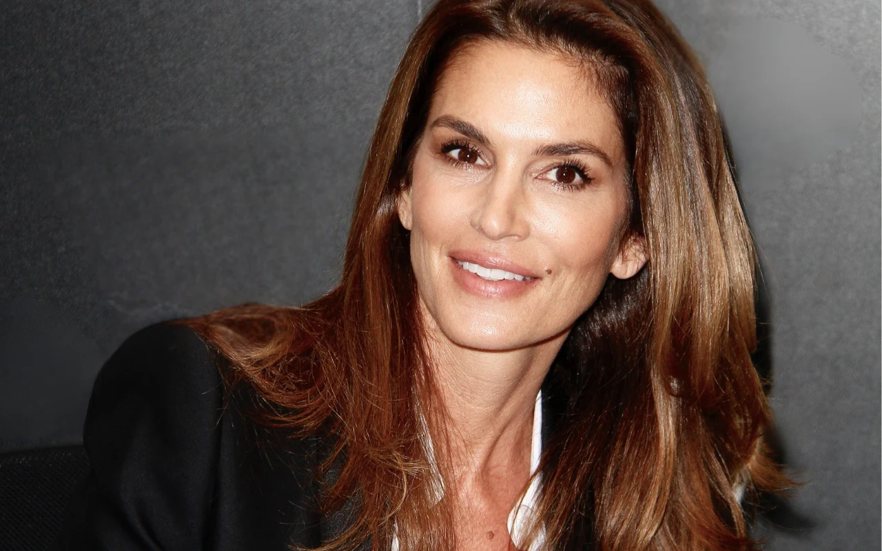 Cindy Crawford critiquée pour sa routine matinale : "Rien de tel que d’avoir de l’argent"