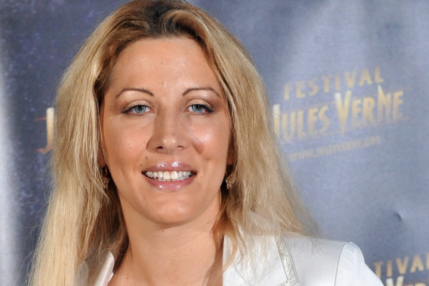 Mort de Loana : Marine Tondelier dénonce "le patriarcat et l’industrie du divertissement l’ont broyée"