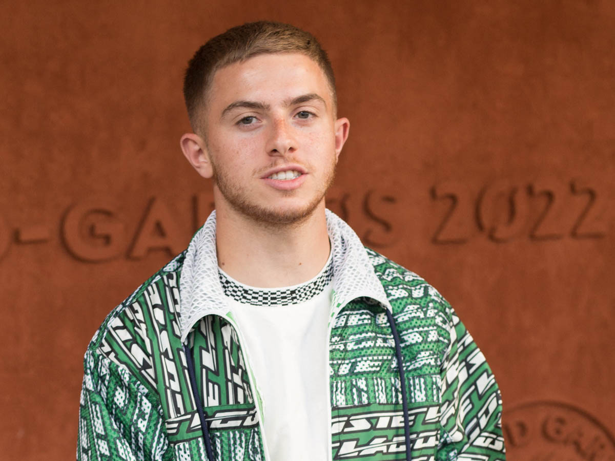 Michou : après trois mois d'absence, le YouTubeur réapparaît métamorphosé sur les réseaux sociaux