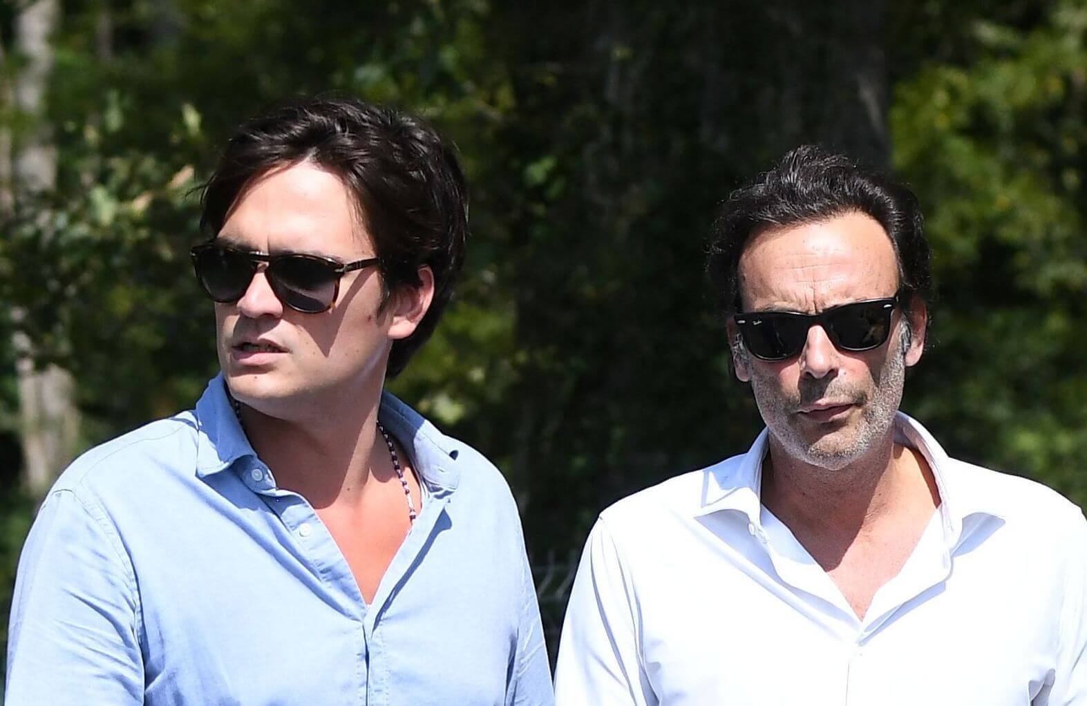 "Il a foutu le feu sous les arbres" : Anthony Delon balance sur son frère, Alain-Fabien Delon réplique violemment