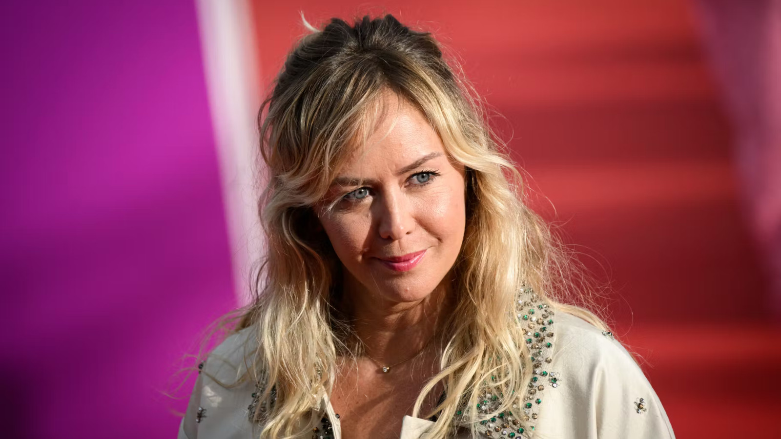 "Je suis entre deux mondes en ce moment" : Enora Malagré se confie sur un cap important