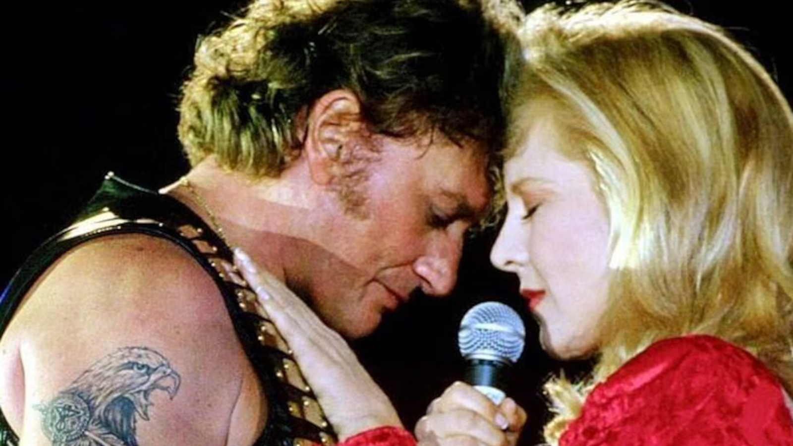 "Je n’ai pas été très étonnée" : comment Sylvie Vartan a su que Johnny Hallyday voulait l’épouser