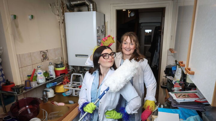 C'est du propre : l'une des animatrices ancienne prétendante d'un agriculteur de L'amour est dans le pré